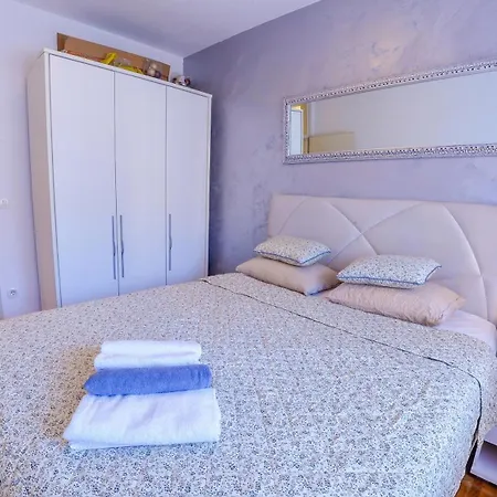 Boss Apartment *